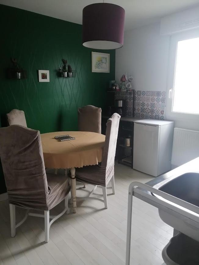 Ty Pempoul - 2 - 100 M De La Homestay
